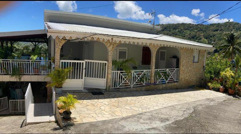 Haut De Villa Chez Ghighi Riviere-Pilote Экстерьер фото